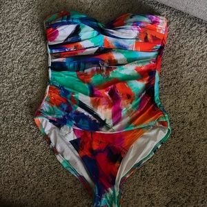 LA BLANCA Strapless One-Piece Swim